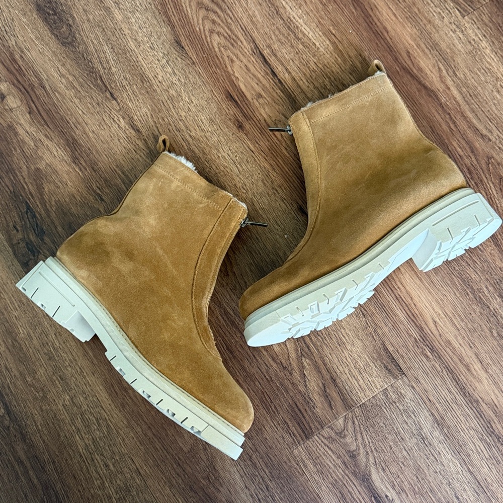 La Canadienne Delta Genuine Shearling Lined Waterproof Booties - Picture 3 of 7